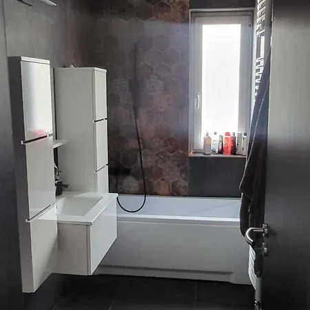 Garden Pool アパート シオーフォク