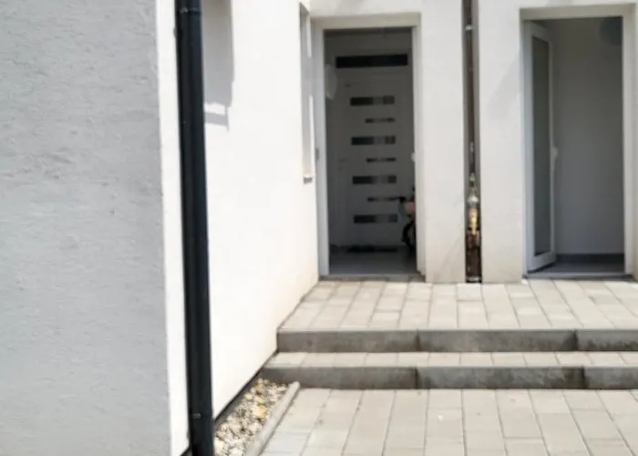 アパート Garden Pool シオーフォク