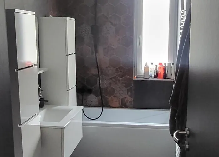 Garden Pool アパート シオーフォク