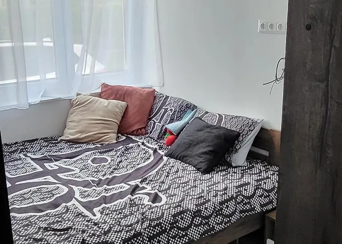 アパート Garden Pool シオーフォク